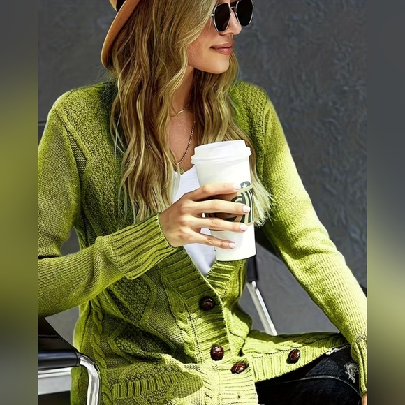 Gorgeous Green Plus Size Cable Knit Cardigan Sweater With Pockets and Buttons - Picture 5 of 5